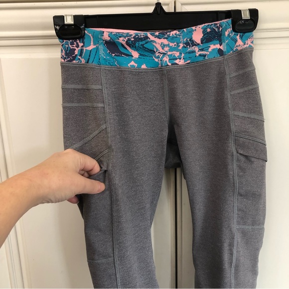 EUC Ivivva by Lululemon girls crop leggings - Picture 5 of 10